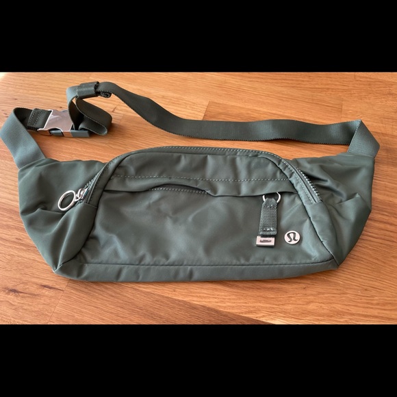 Lululemon waist bag